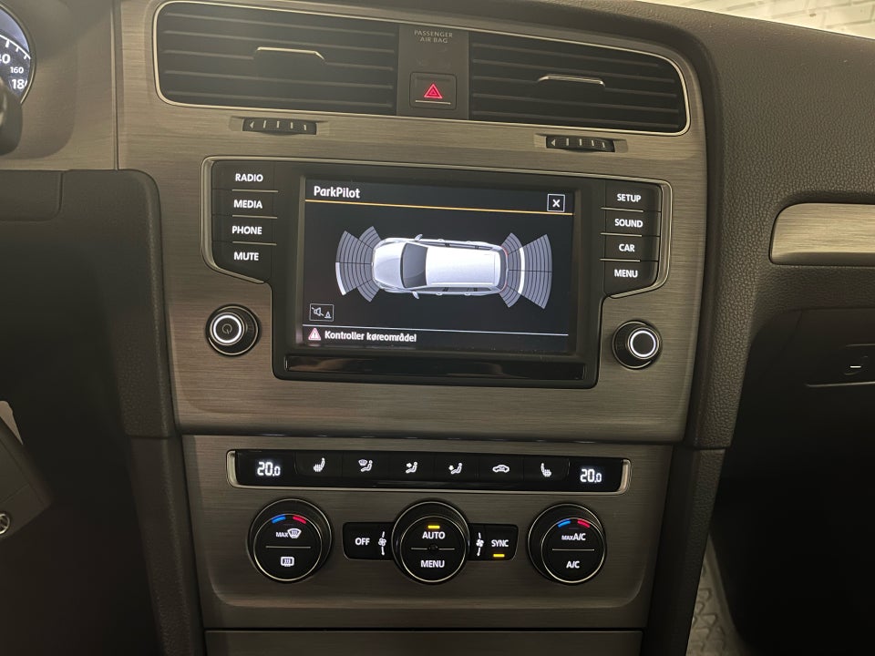 VW Golf VII 1,4 TSi 150 R-line Variant DSG BMT 5d