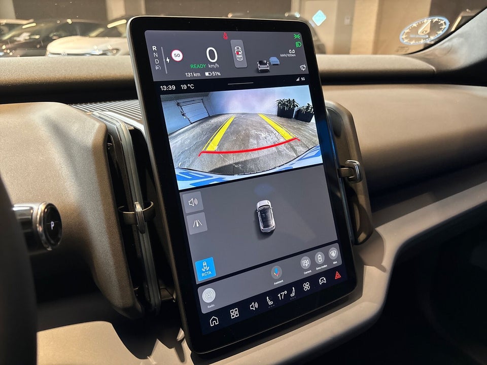 Volvo EX30 Standard Range Core 5d