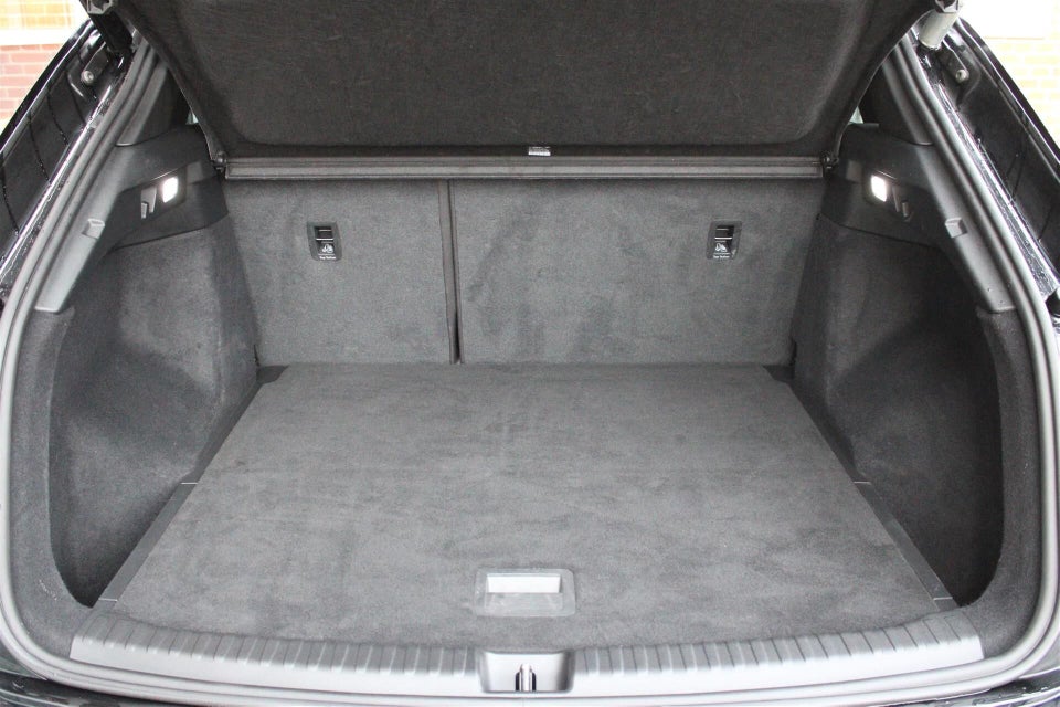 Audi Q4 e-tron 40 S-line 5d