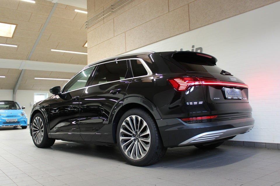 Audi e-tron 55 Advanced quattro 5d