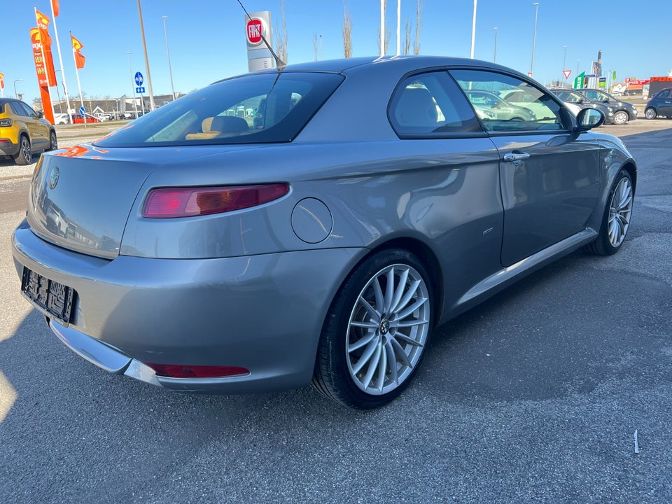 Alfa Romeo GT 3,2 V6 24V 3d