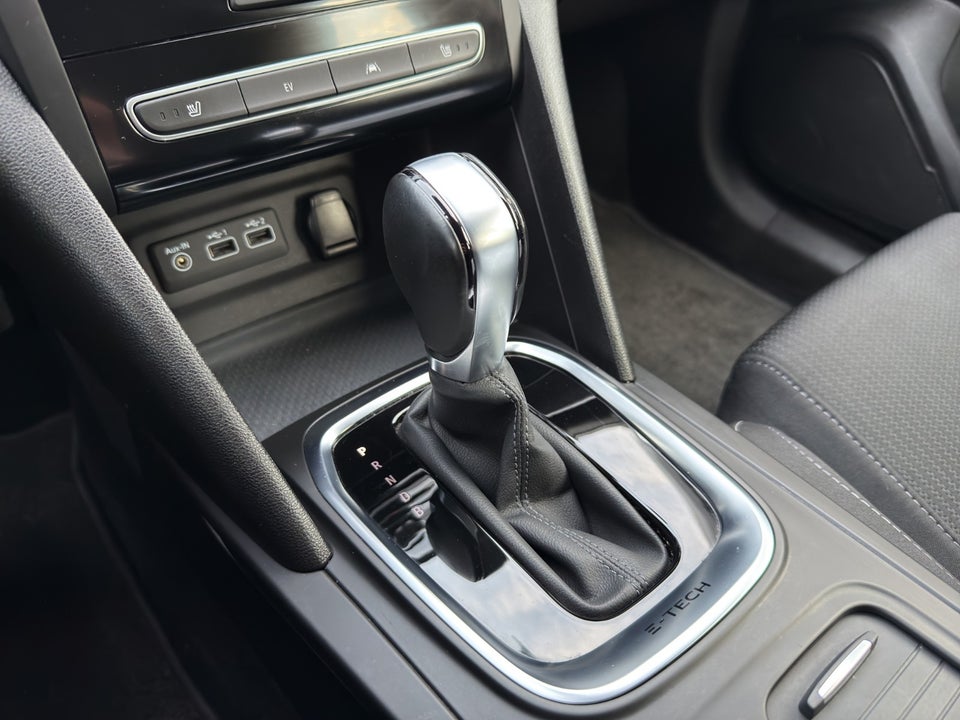 Renault Megane IV 1,6 E-Tech Zen Sport Tourer 5d