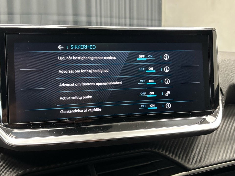 Peugeot e-208 50 Style 5d