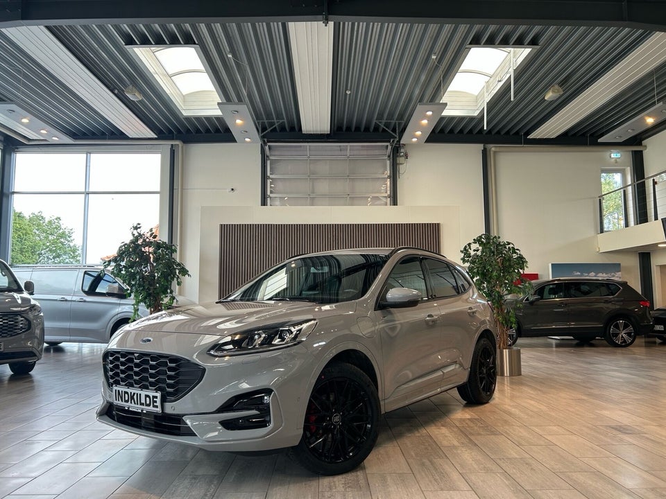 Ford Kuga 2,5 PHEV Graphite Tech CVT 5d