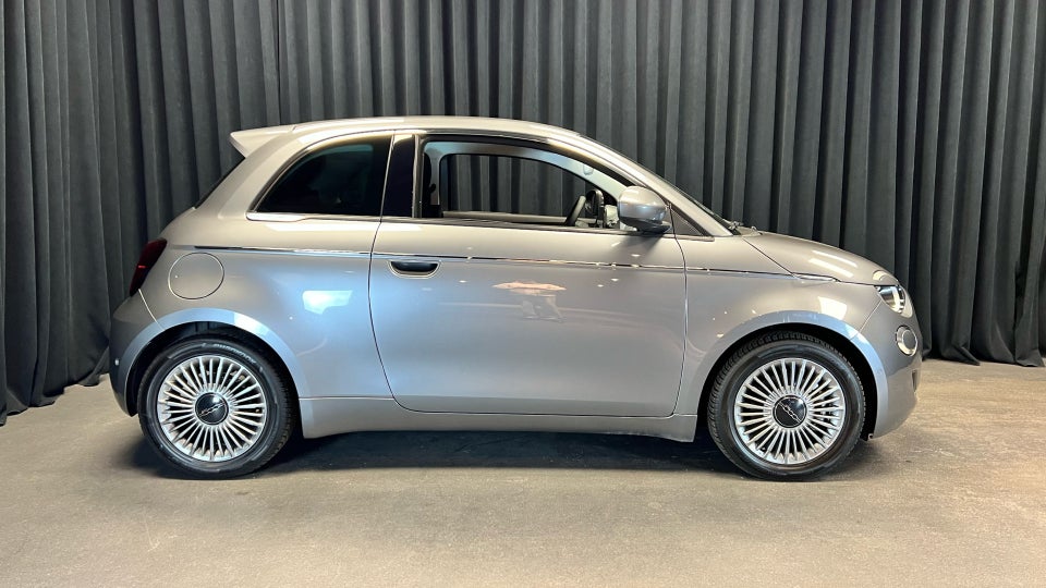 Fiat 500e 42 Icon 3d