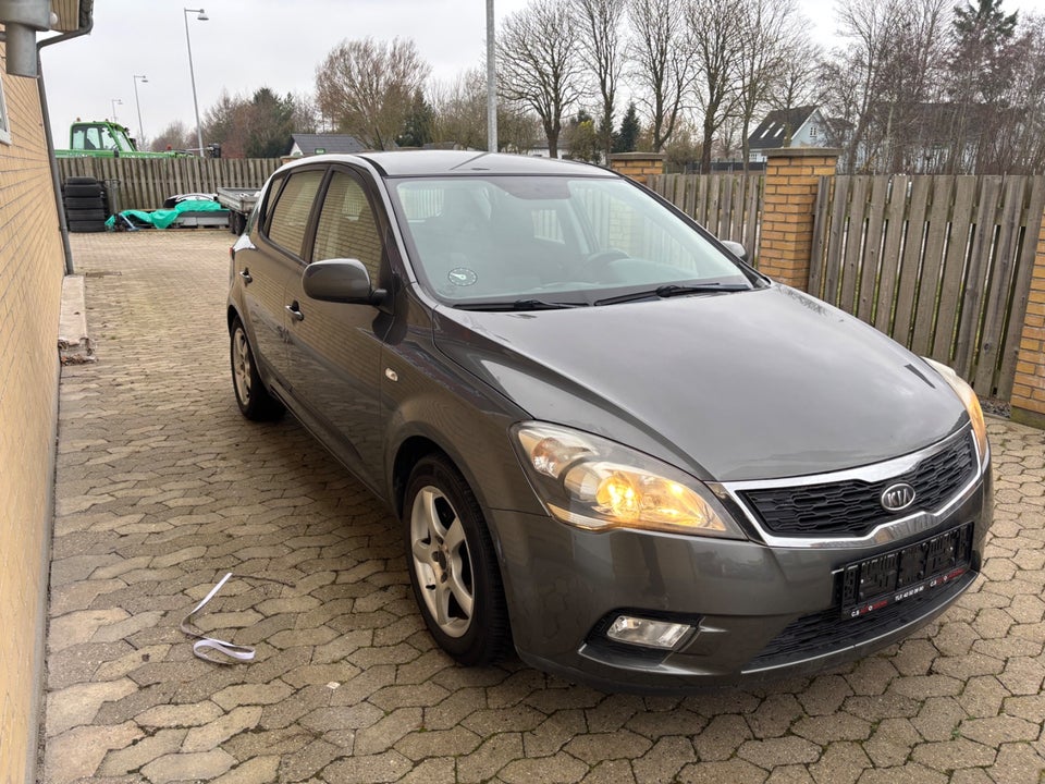 Kia Ceed 1,4 CVVT 90 Active 5d