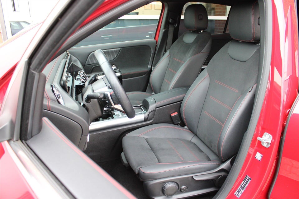 Mercedes EQA350 AMG Advance Plus 4Matic 5d