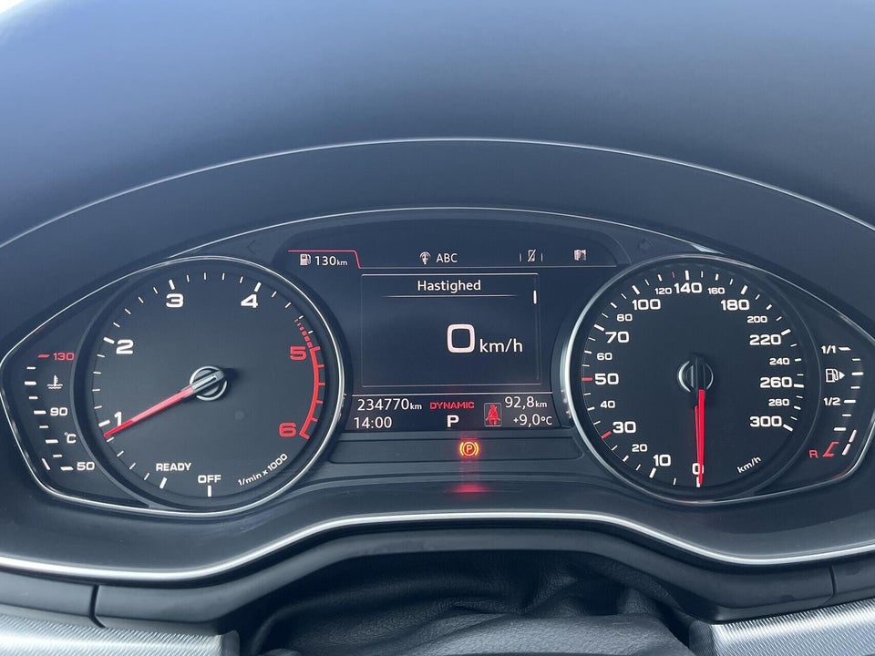 Audi A4 40 TDi Sport Prestige Selection Tour Avant S-tr. 5d