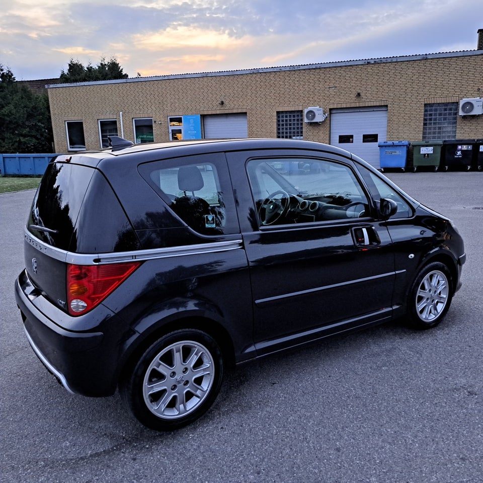 Peugeot 1007 1,6 Sporty 2-tr. 3d