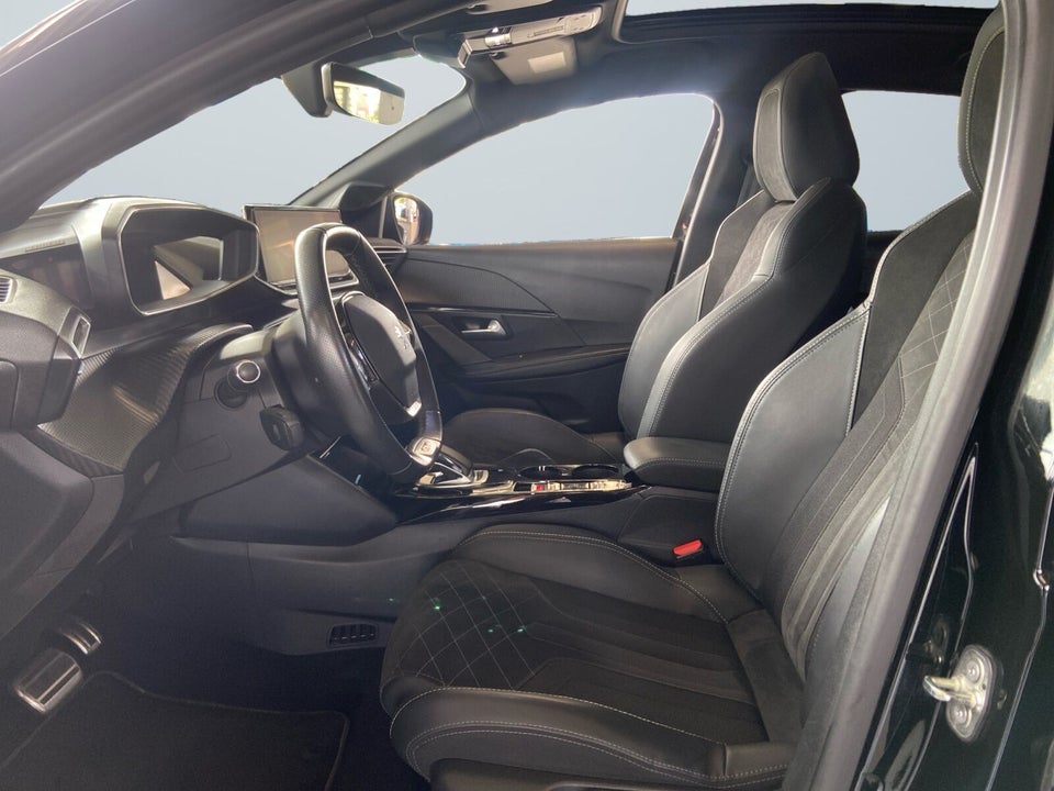 Peugeot e-208 50 GT Pack 5d