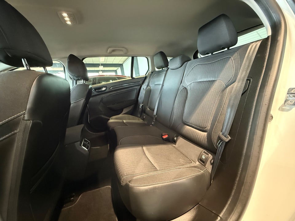 Renault Megane IV 1,2 TCe 100 Zen Sport Tourer 5d