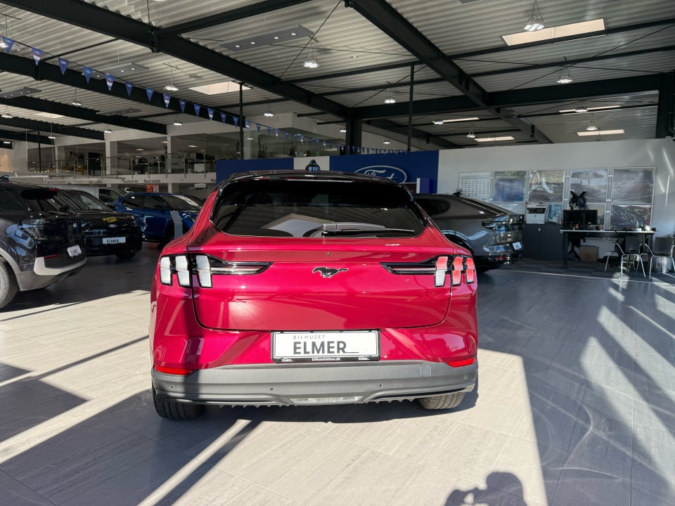 Ford Mustang Mach-E 98 Premium Extended Range AWD 5d