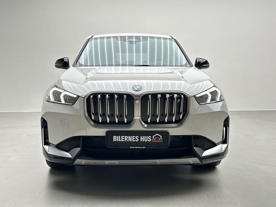 BMW iX1 eDrive20 X-Line 5d