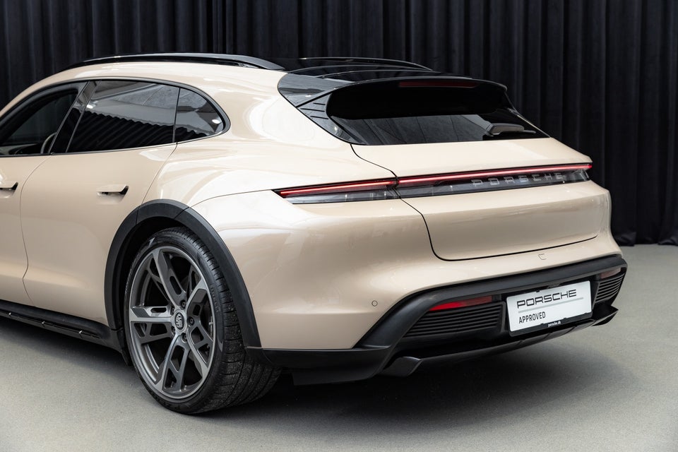 Porsche Taycan 4 Performance+ Cross Turismo 5d