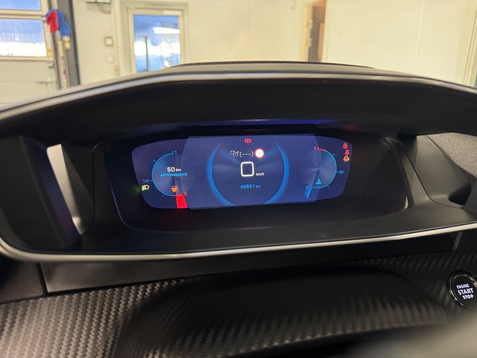 Peugeot 208 1,2 PureTech 100 Allure Sky 5d