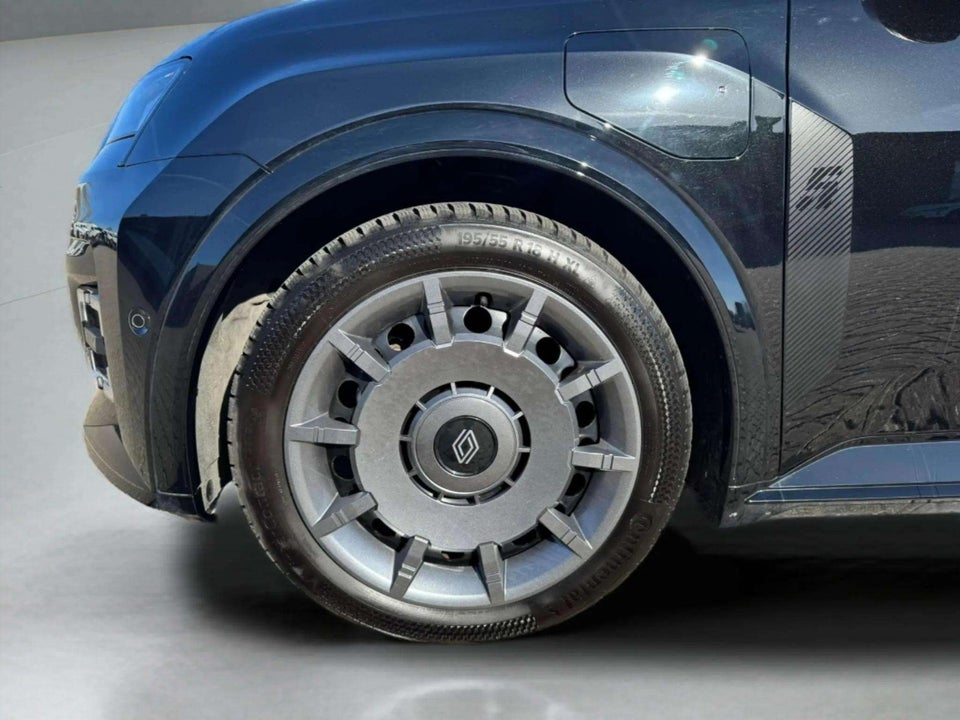 Renault 5 E-Tech 52 Iconic 5d