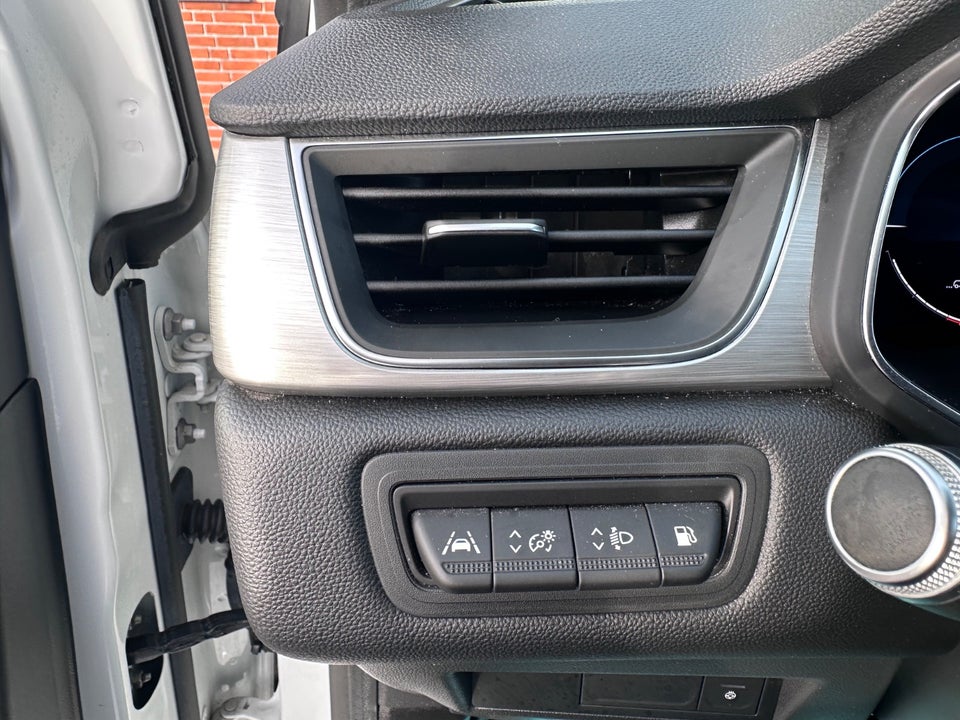 Renault Captur 1,6 E-Tech Intens 5d