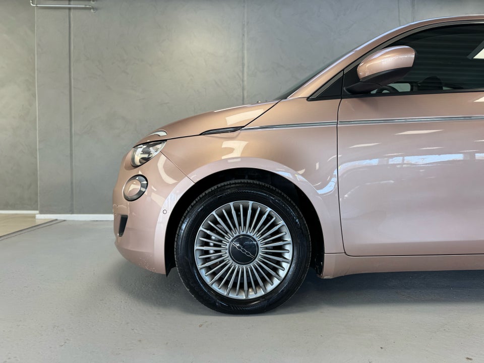 Fiat 500e 42 Icon 3+1 4d