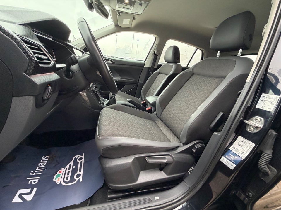 VW T-Cross 1,0 TSi 115 R-line 5d