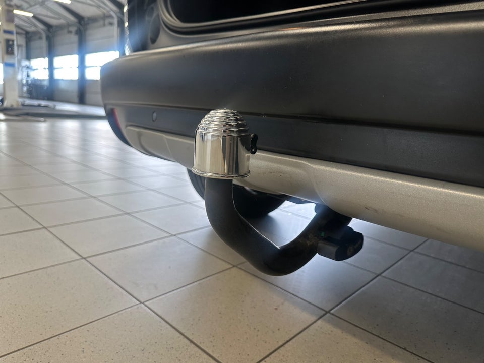 Peugeot 2008 1,2 e-THP 110 Allure Sky EAT6 5d
