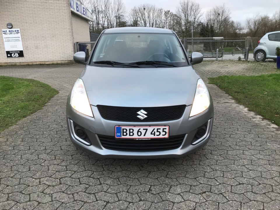Suzuki Swift 1,2 Dualjet Club 3d