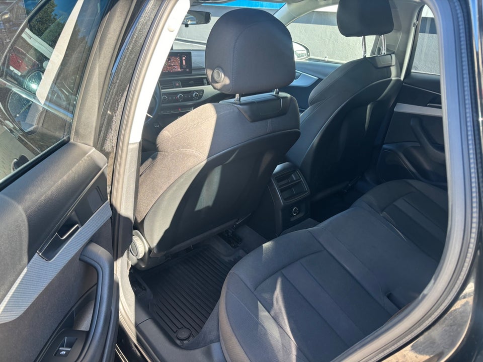 Audi A4 40 TFSi Advanced Avant S-tr. 5d