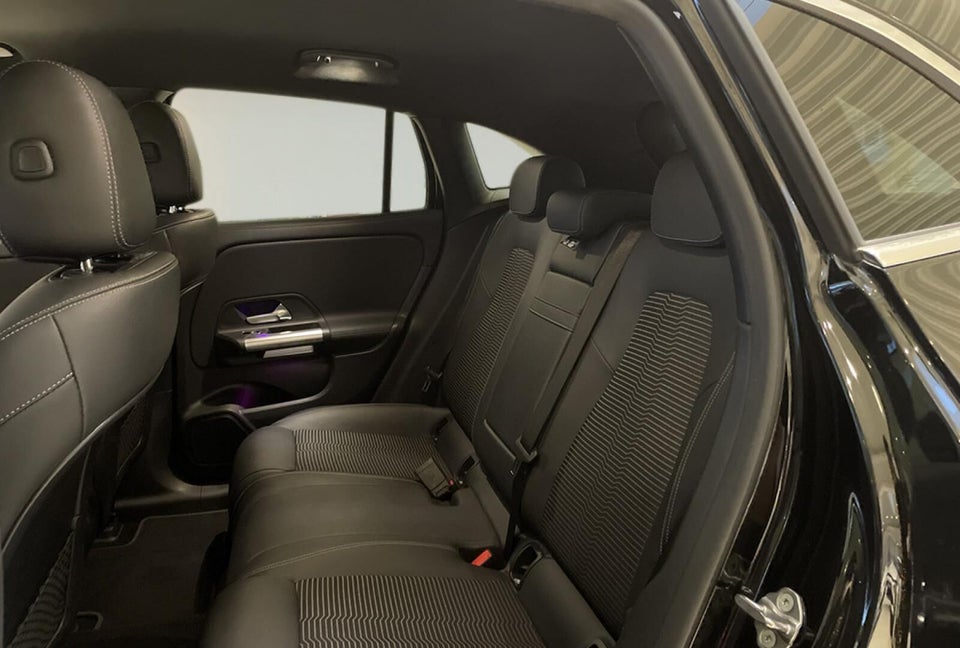 Mercedes EQA300 Progressive 4Matic 5d