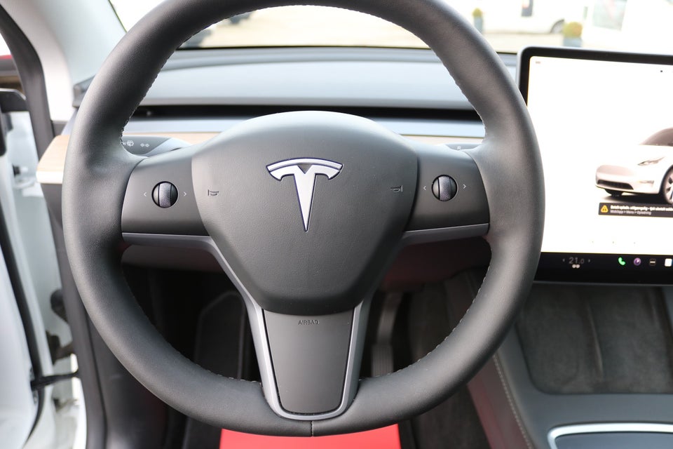 Tesla Model Y Long Range AWD 5d