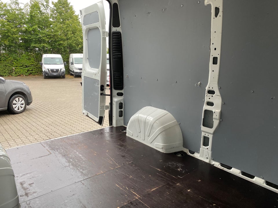 Peugeot Boxer 333 2,0 BlueHDi 130 L2H2