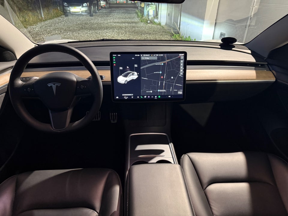 Tesla Model 3 Standard Range+ RWD 4d