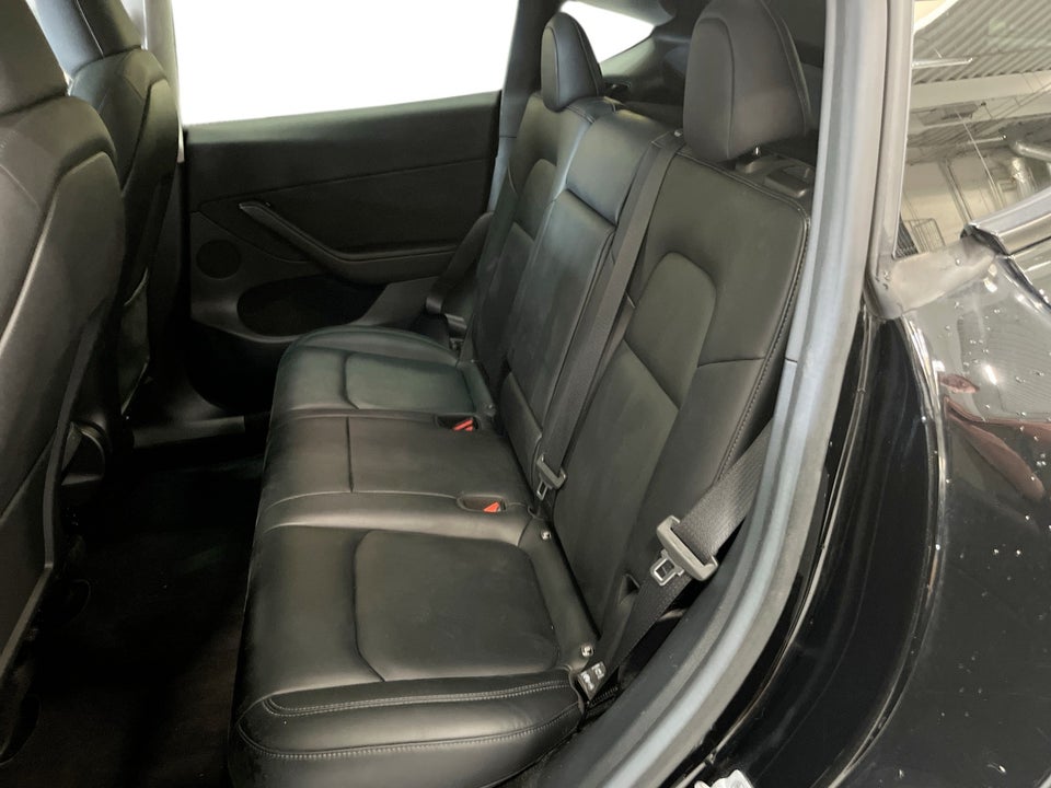 Tesla Model Y RWD 5d