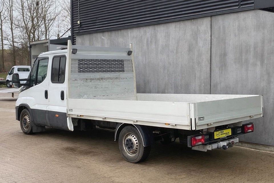 Iveco Daily 3,0 35S18 Db.Kab m/lad AG8 4d