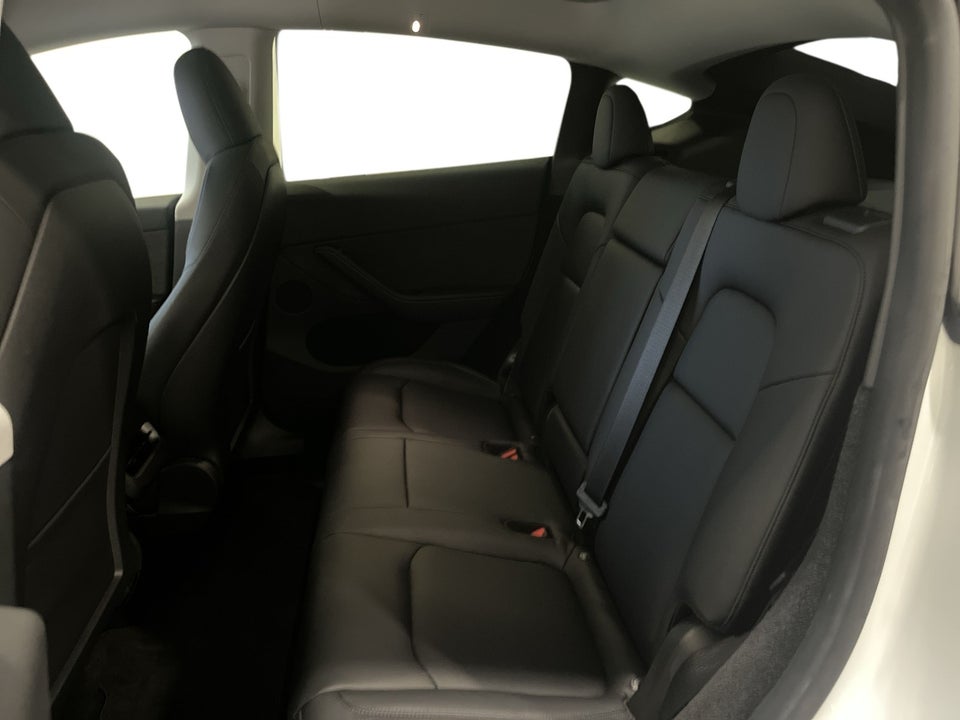 Tesla Model Y Long Range AWD 5d