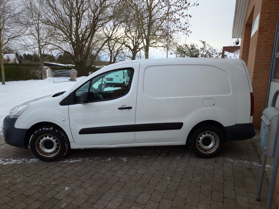Peugeot Partner 1,6 BlueHDi 100 L2 Flex Van 5d