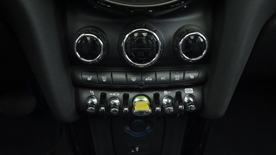 MINI Cooper SE Maximise 3d