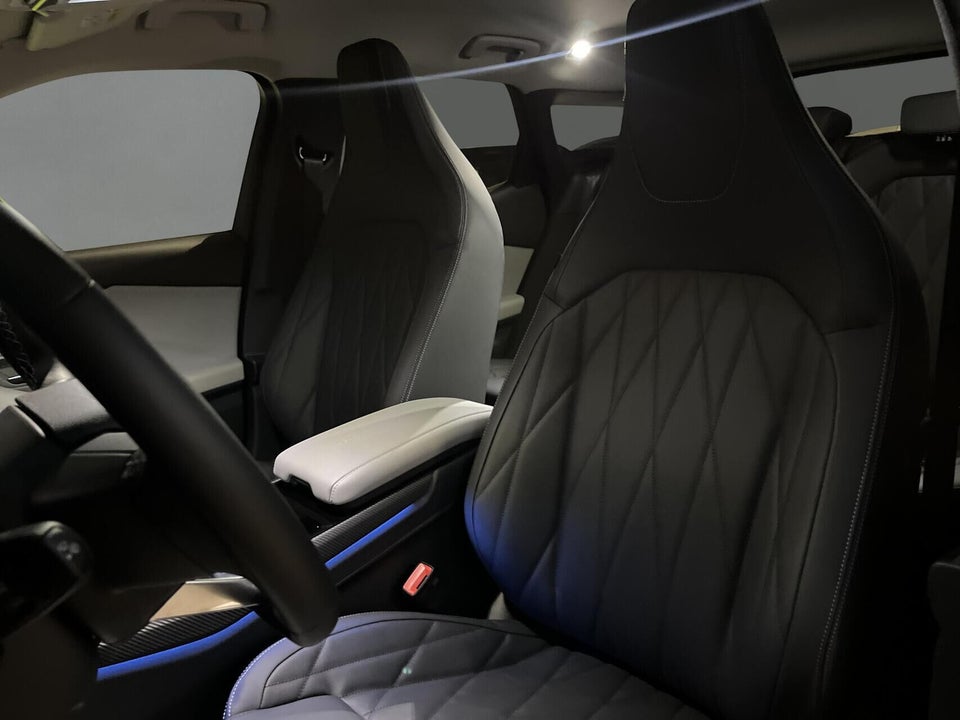 Ford Explorer 82 Premium Extended Range 5d