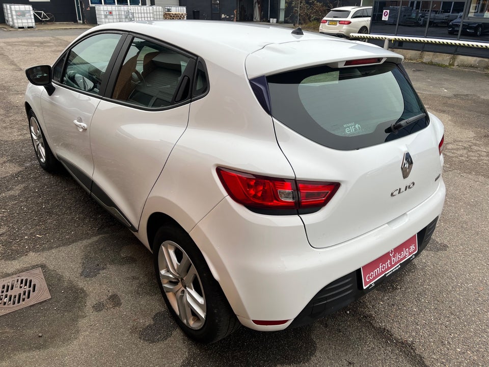 Renault Clio IV 1,5 dCi 90 Zen 5d