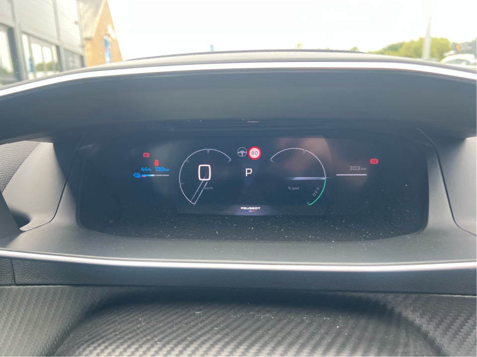 Peugeot e-208 54 GT 5d