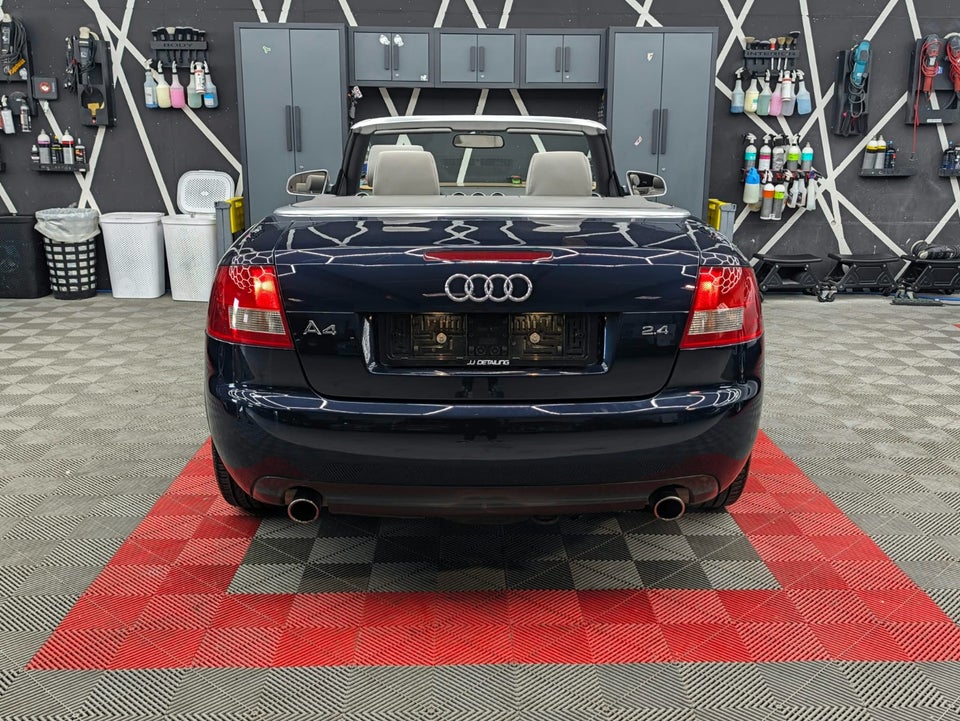Audi A4 2,4 V6 Cabriolet Multitr. 2d