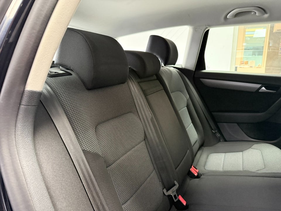 VW Passat 2,0 TDi 140 Comfortline Variant DSG BM 5d