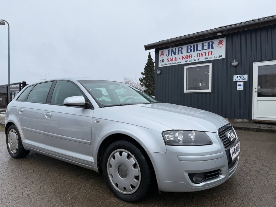 Audi A3 1,4 TFSi Attraction Sportback 5d