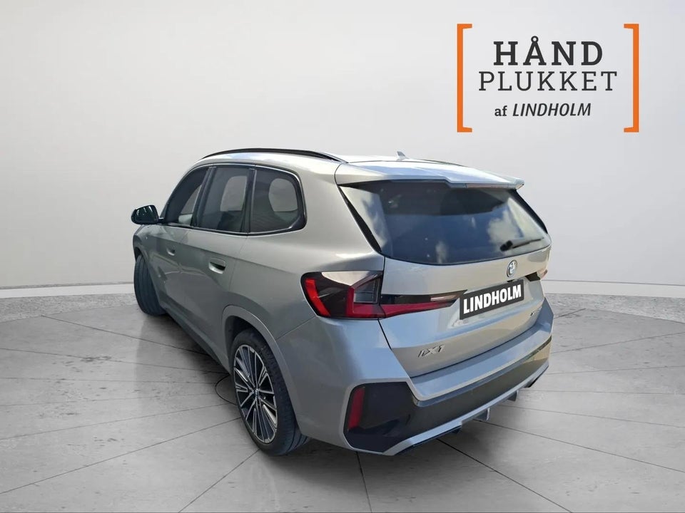 BMW iX1 xDrive30 Fully Charged M-Sport 5d