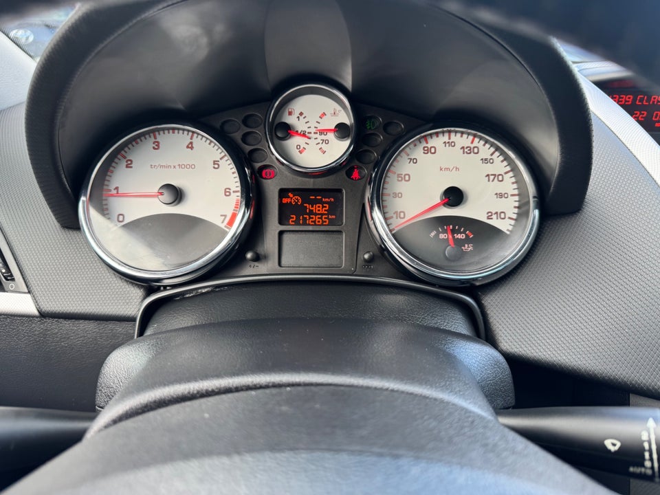 Peugeot 207 1,6 VTi Premium 5d