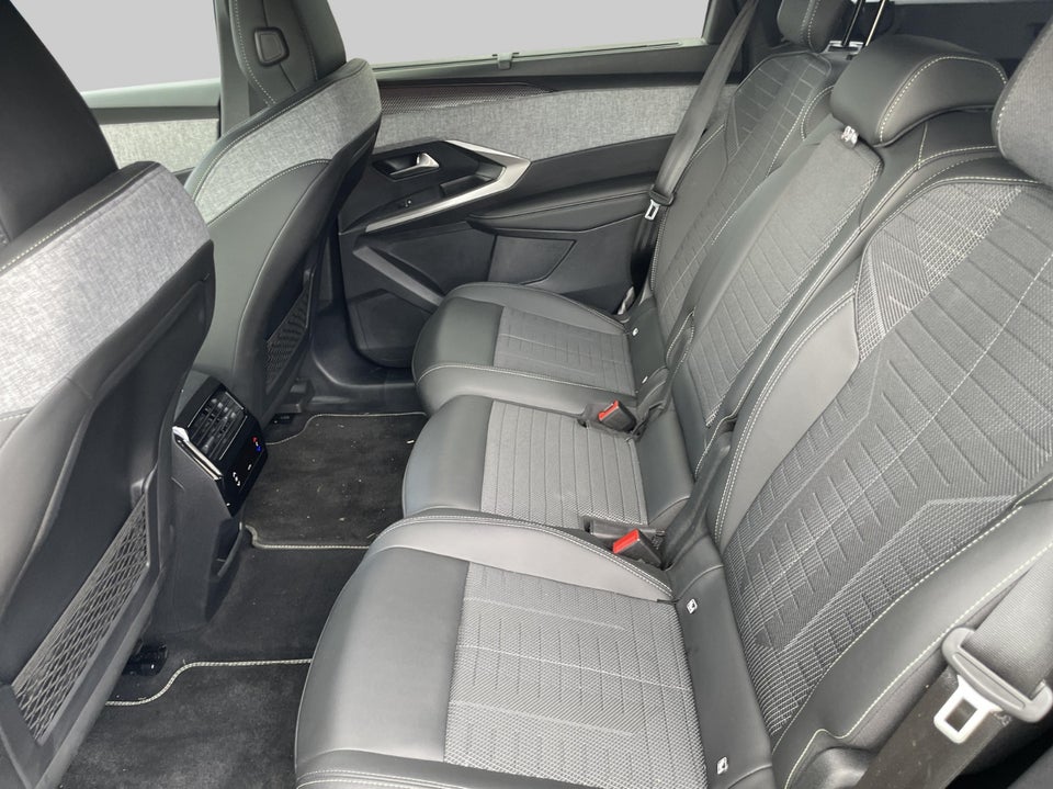 Peugeot e-5008 77 GT 7prs 5d