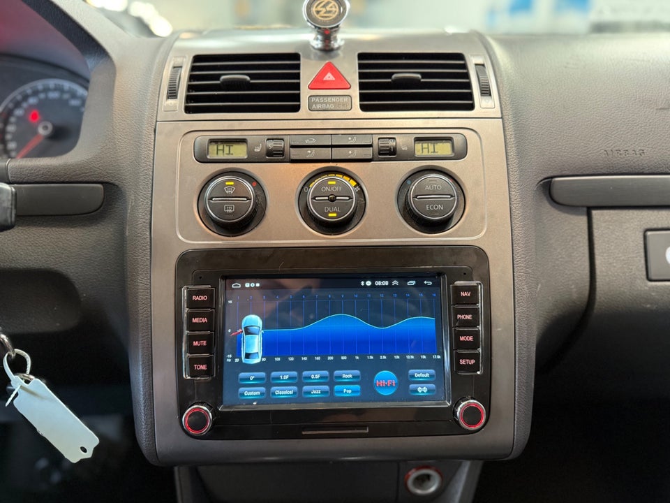 VW Touran 2,0 TDi 136 Trendline DSG Van 5d