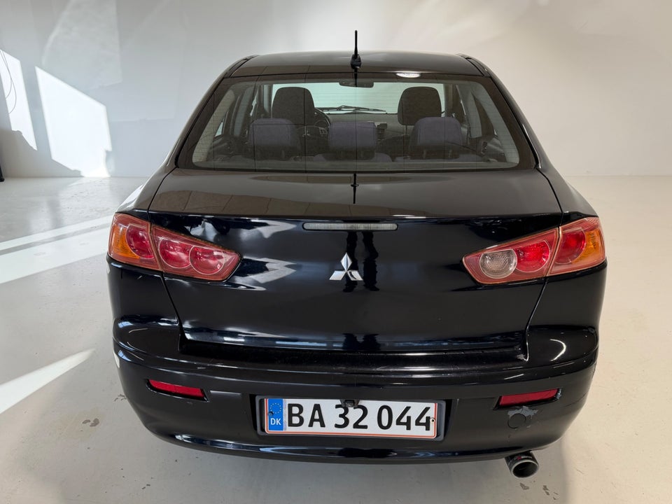 Mitsubishi Lancer 1,8 Intense SportSedan CVT 4d