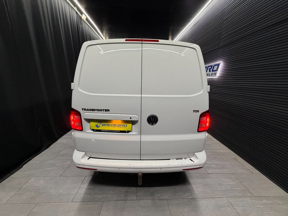 VW Transporter 2,0 TDi 150 Kassevogn DSG lang