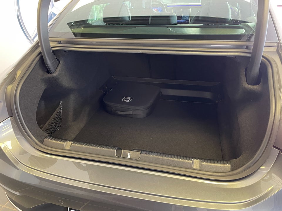 Mercedes EQE350 Avantgarde 4d