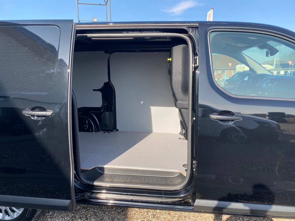 Toyota ProAce 2,0 D 144 Medium Master aut. 4d