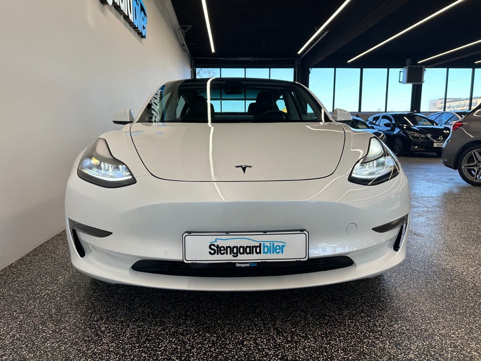 Tesla Model 3 Long Range AWD 4d